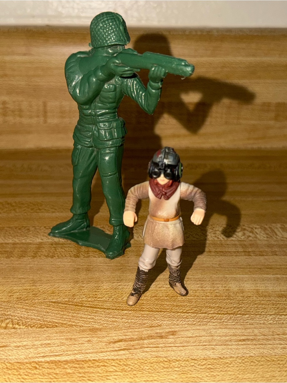 Vintage Green Army Soldier and Painted‎ Pilot Action Figures Anakin Skywalker